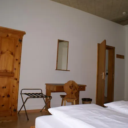 Hotel Historisches Piz Ela