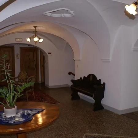 Hotel Historisches Piz Ela *