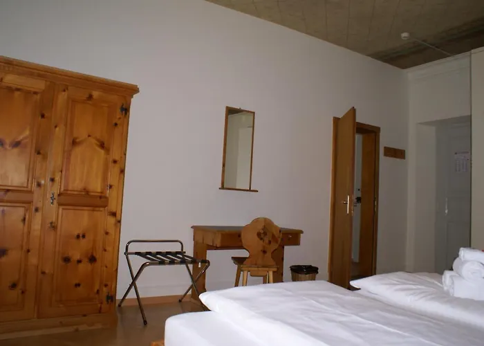 Hotel Historisches Piz Ela