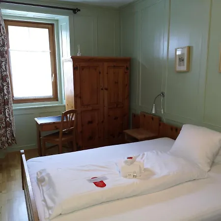 Hotel Historisches Piz Ela *