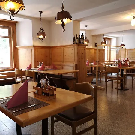 Historisches Piz Ela Hotel *